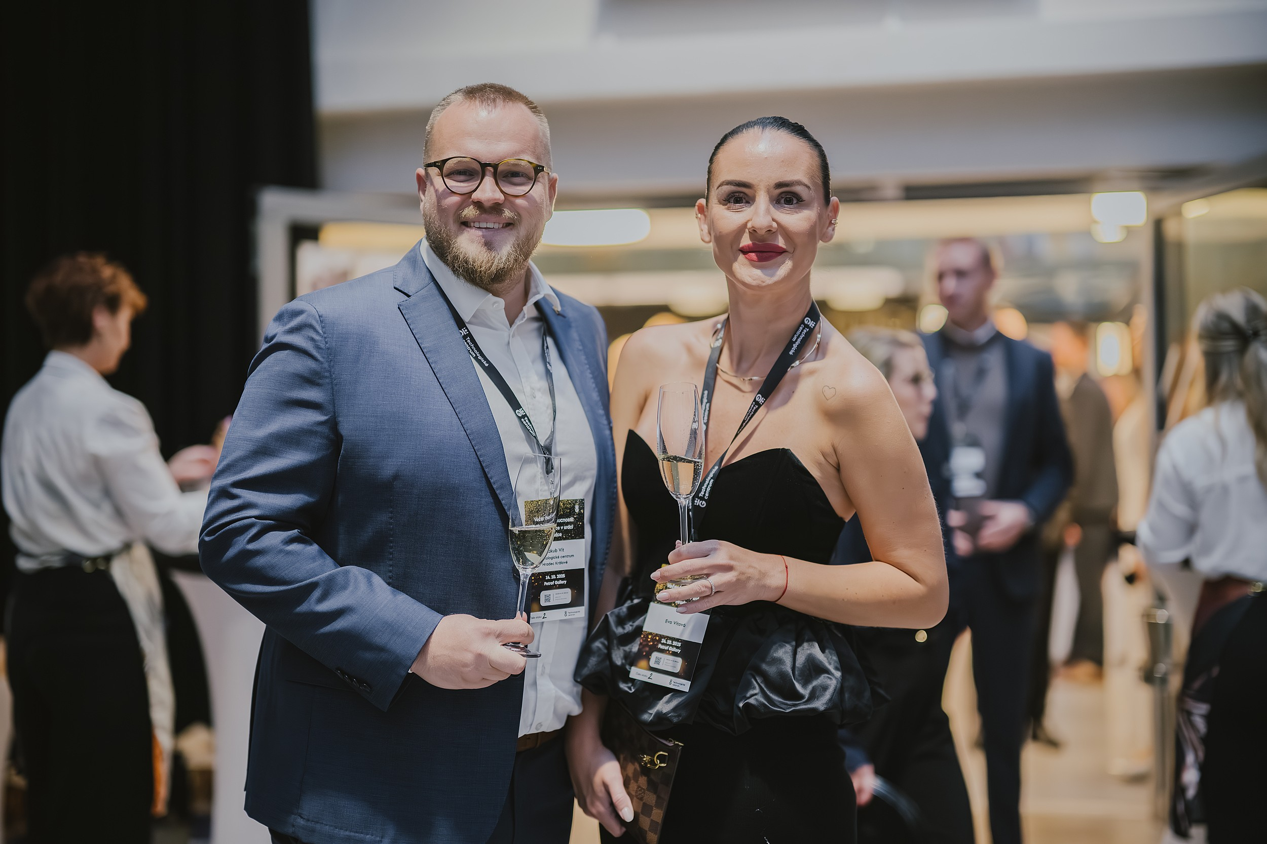 Večer budoucnosti: AI &amp; inovace v srdci Hradce propojil technologii, byznys i město