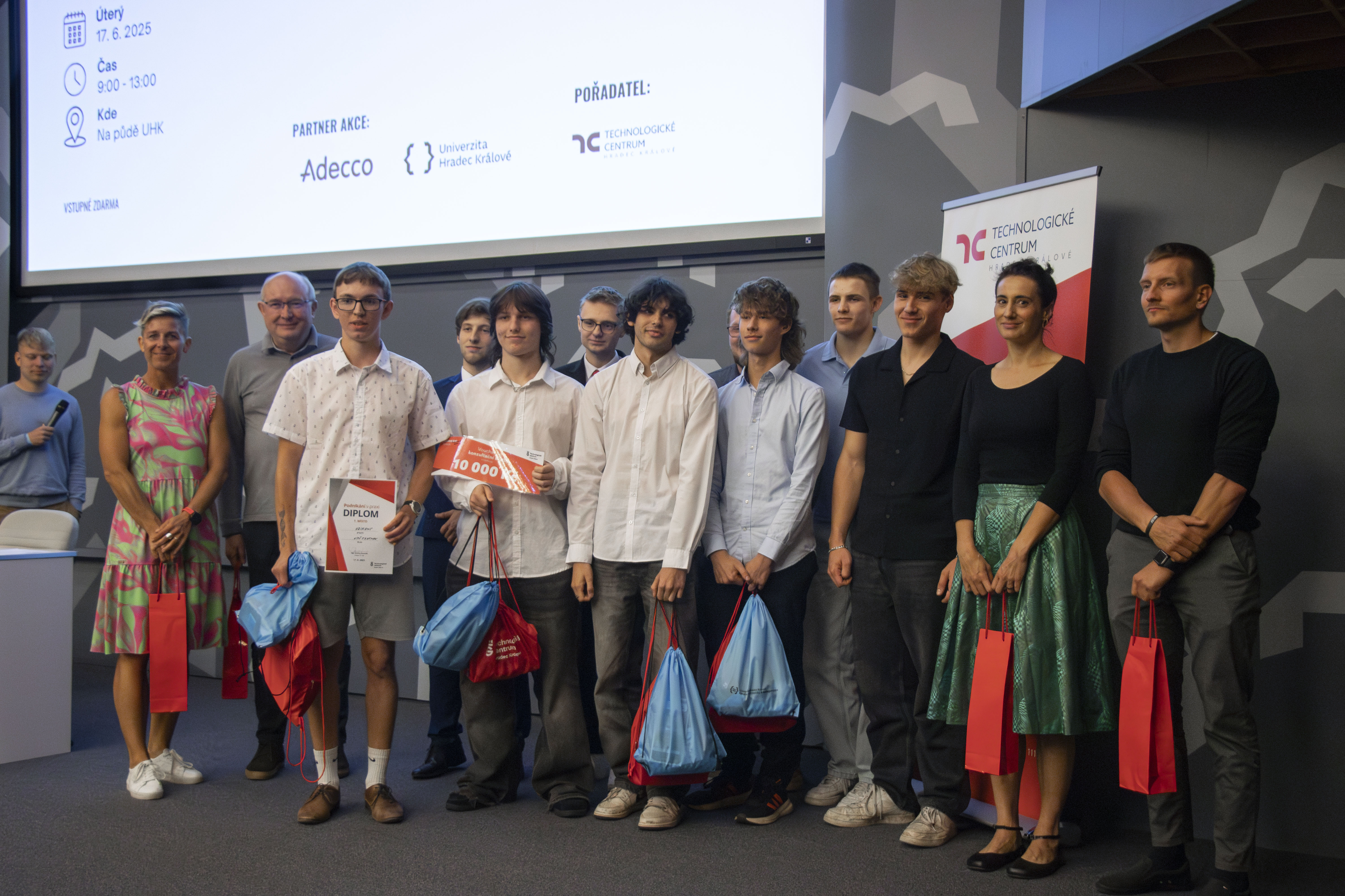 Finále soutěže Podnikání v praxi přineslo inspiraci i naději