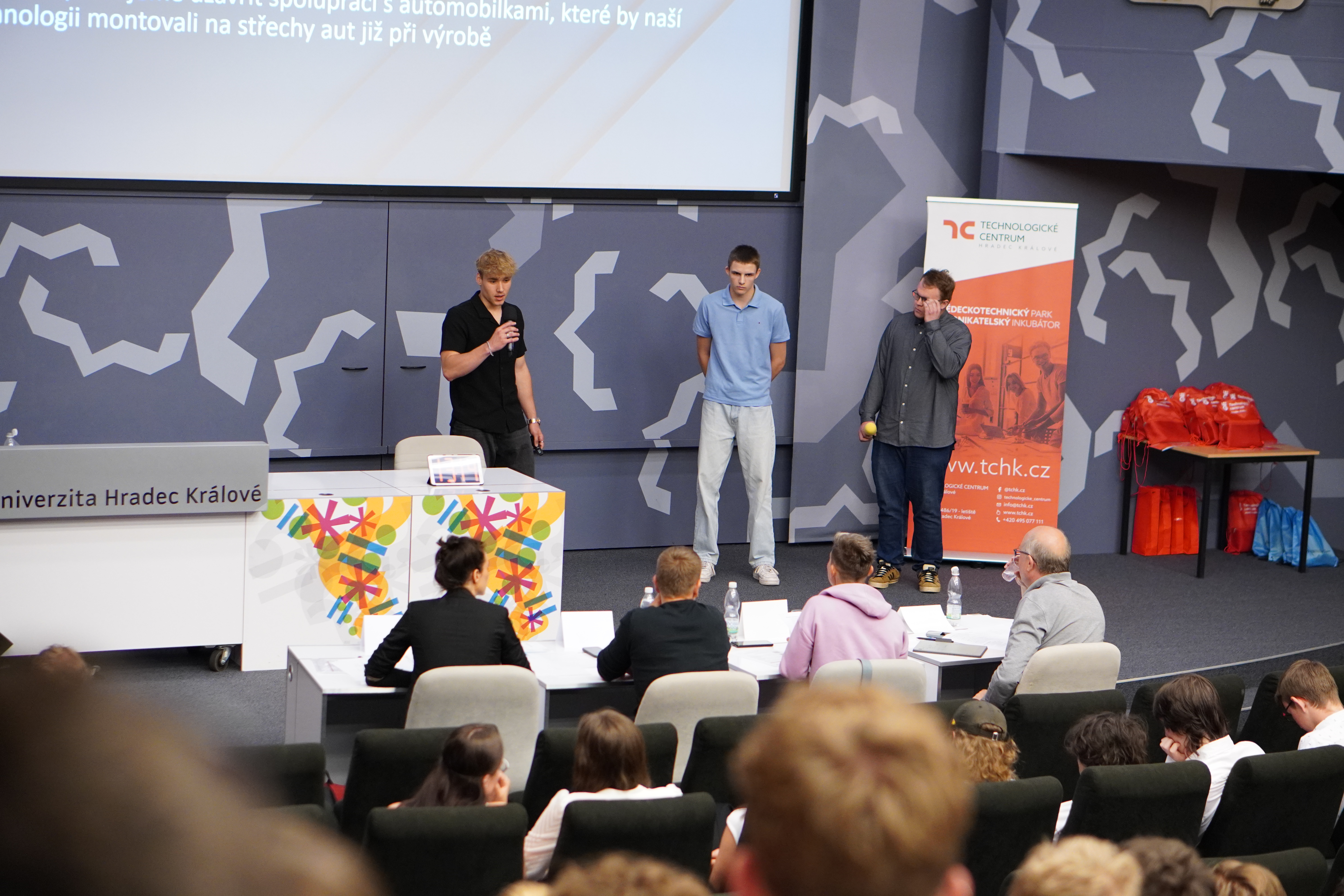 Finále soutěže Podnikání v praxi přineslo inspiraci i naději