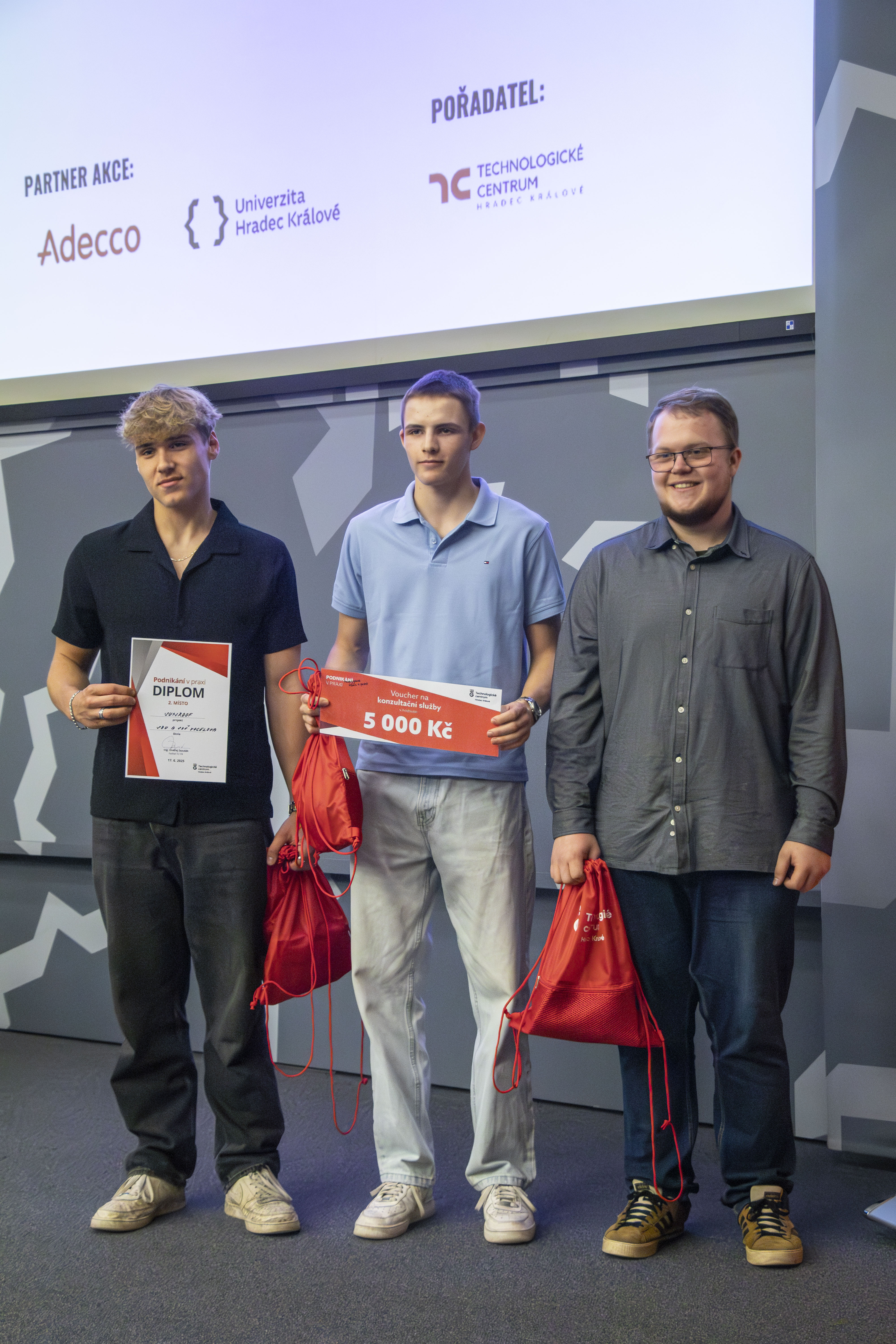 Finále soutěže Podnikání v praxi přineslo inspiraci i naději